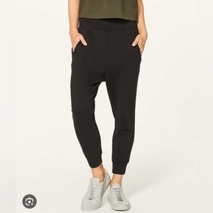 Lululemon Press Pause Joggers. Size 2. Black